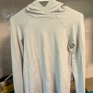 Lululemon Size 8 Athletic Pullover